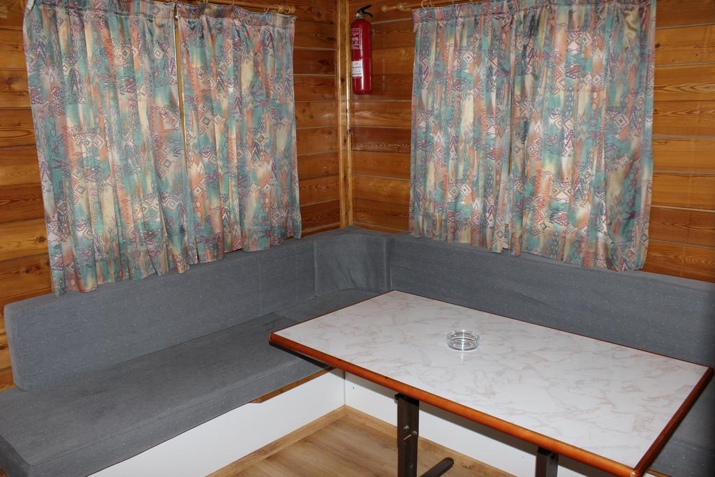 Bungalows Pena Montanesa Aínsa Szoba fotó
